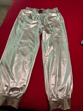 Shimmer Metallic Silver Jogger Capris - Womens